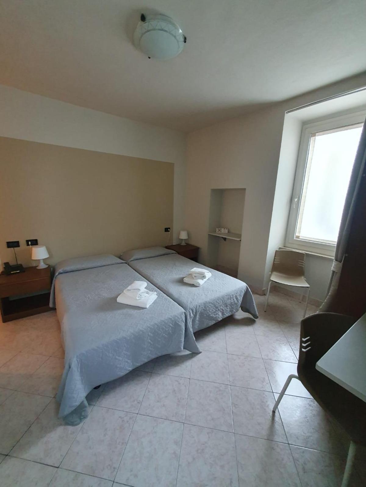 Hotel Cumili Capo di Ponte Dış mekan fotoğraf