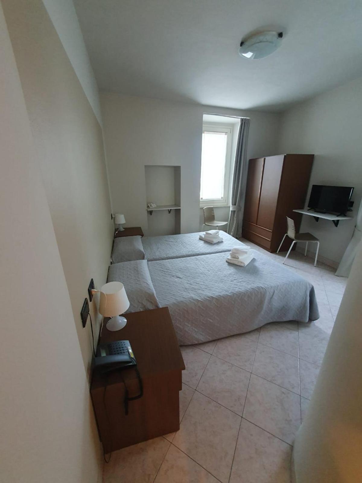 Hotel Cumili Capo di Ponte Dış mekan fotoğraf